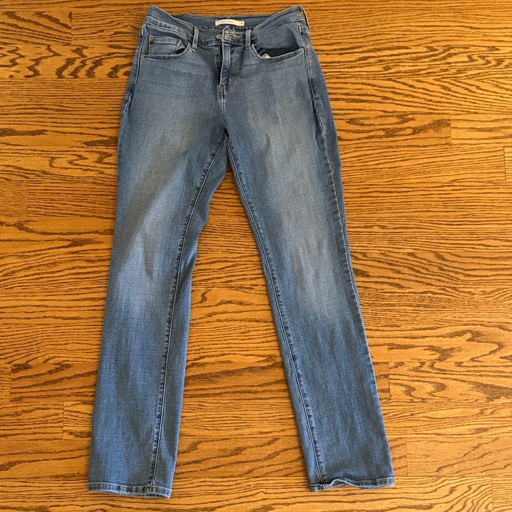 Levi's Women's Straight Leg Jeans in Light Blue 505 size 4